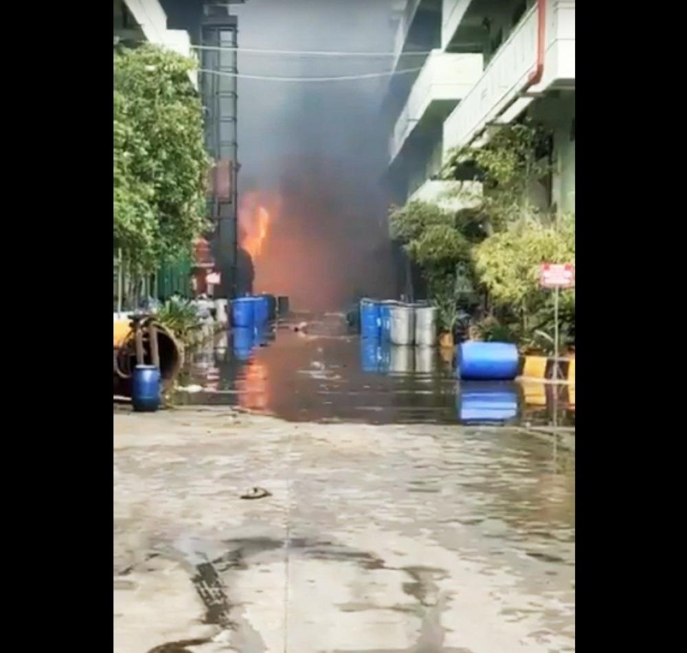 The Weekend Leader - 3 injured in fire at chemical unit in Hyderabad